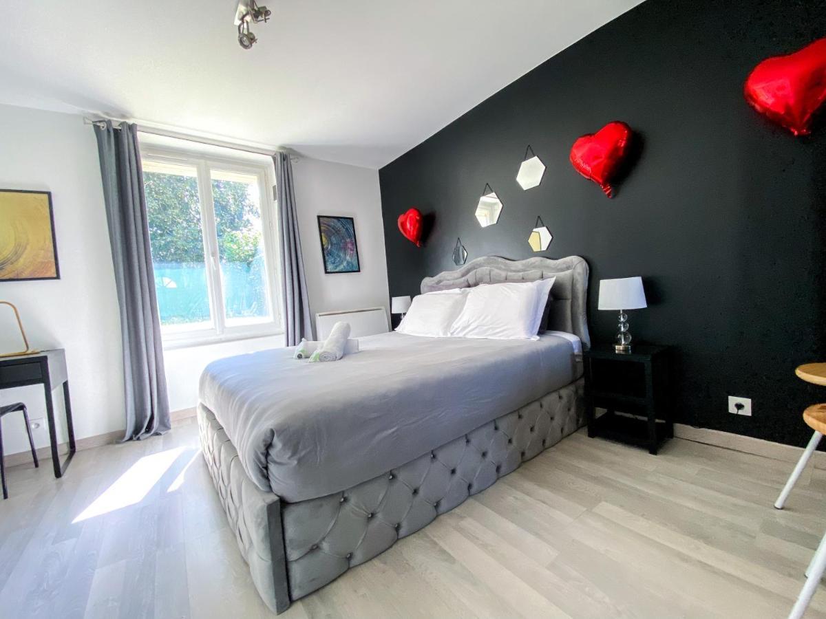 Joli Avec Jardin - Gare Rer C -proche Paris Apartment