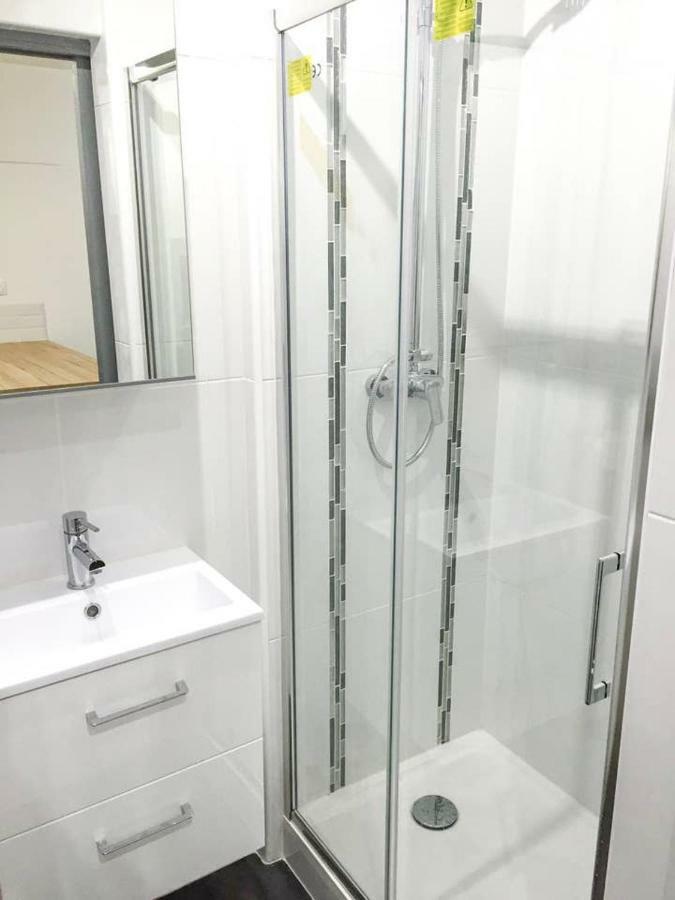 Apartment Joli Avec Jardin - Gare Rer C -proche Paris